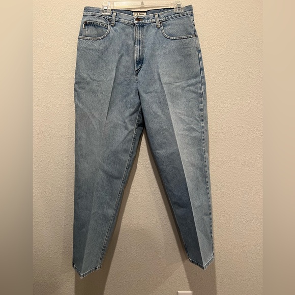 L.L. Bean Men’s Relaxed Fit Jeans Light Wash Blue  Denim Straight Leg Size 38x34 - Picture 1 of 8